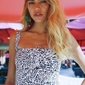 With Jean Victoria corset in Wild Shild